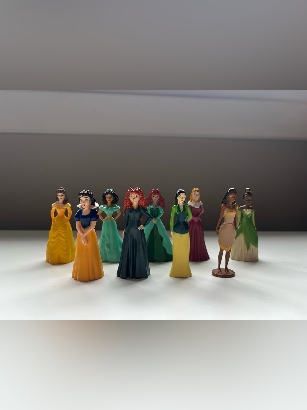 Disney princess figures bundle includes 9 princesses